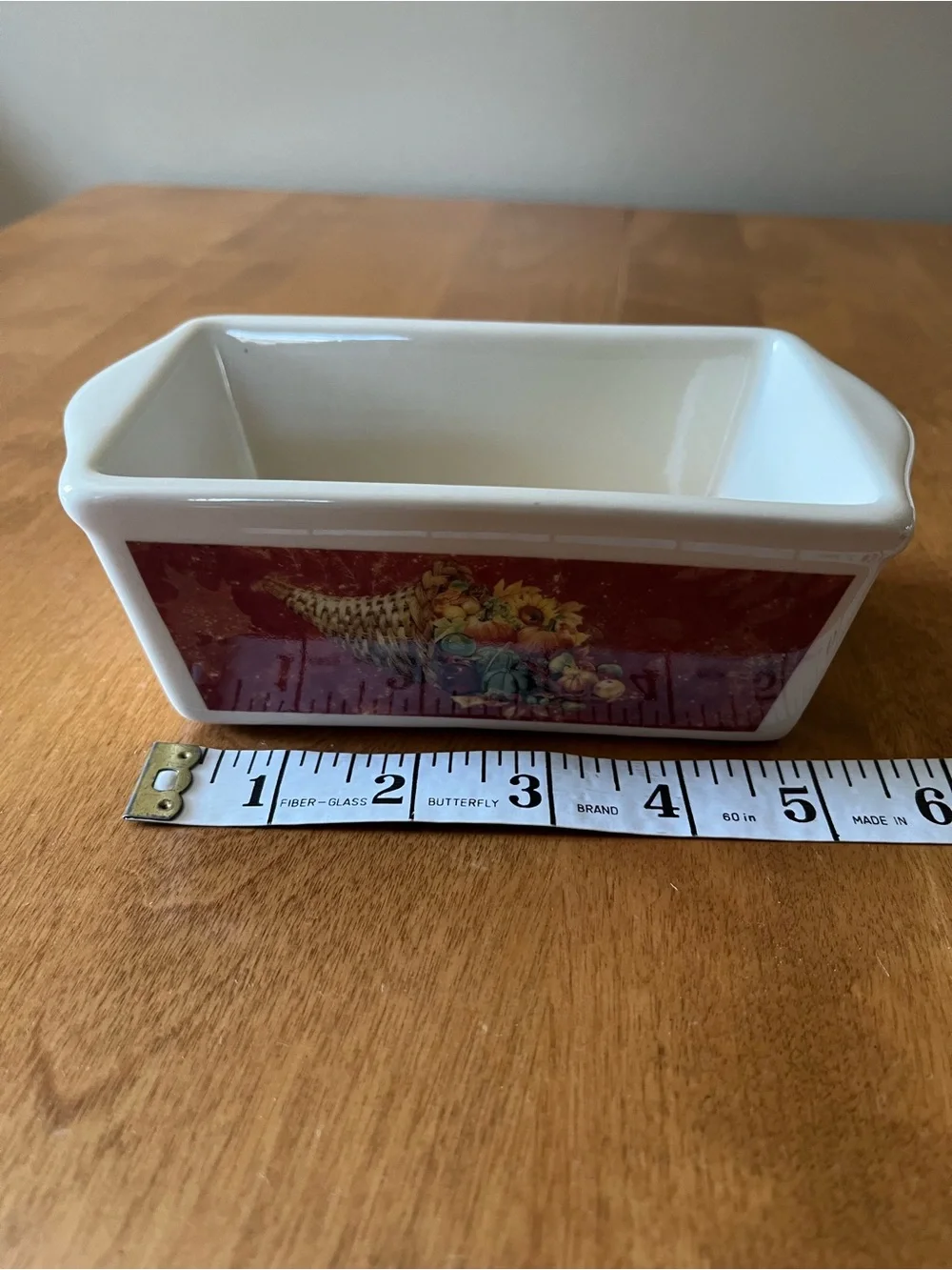Set Of 4 Nantucket Stoneware Mini Loaf Baking Pan Set with Seasonal Artwork